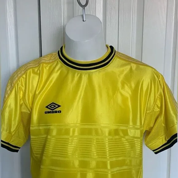 Retro Umbro soccer shirt - Picture 2 of 6